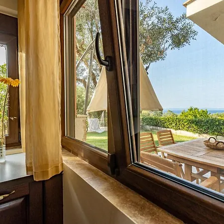 Panoramic View Maisonette In Kriopigi
