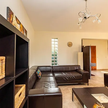Panoramic View Maisonette In *