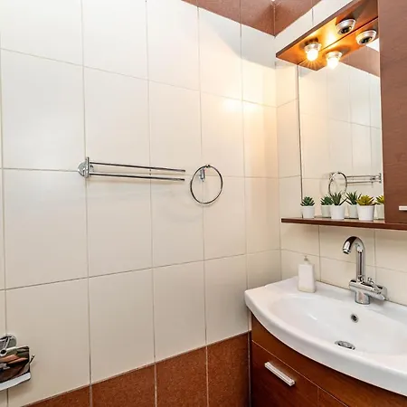 Panoramic View Maisonette In